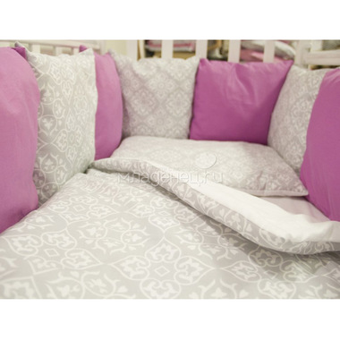 Комплект в кроватку ByTwinz с бортиками-подушками 6 предметов Дамаск Фуксия 1