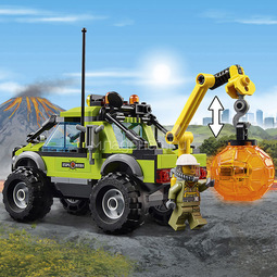 Конструктор LEGO City 60121 Грузовик Исследователей вулканов
