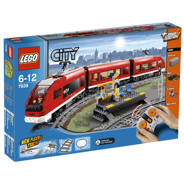Конструктор LEGO City 7938 Пассажирский поезд 3