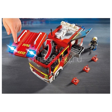 Игровой набор Playmobil Пожарная машина со светом и звуком 4