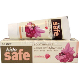 Зубная паста CJ Lion Kids Safe 90 гр со вкусом клубники (с 3-х до 12 лет)